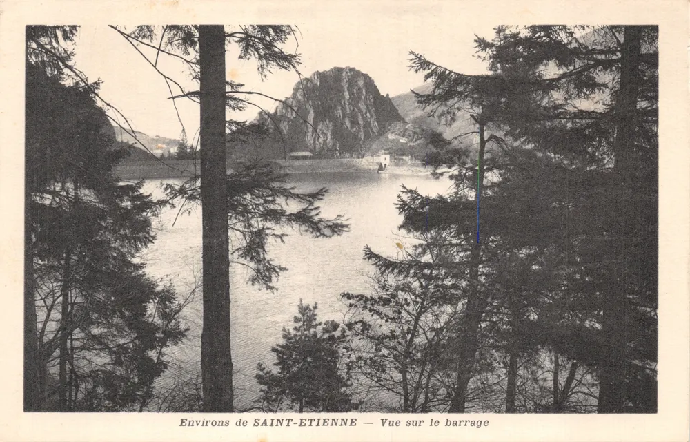 Environs de SAINT-ETIENNE — Vue sur le barrage — Édition Papeterie Générale - Recto