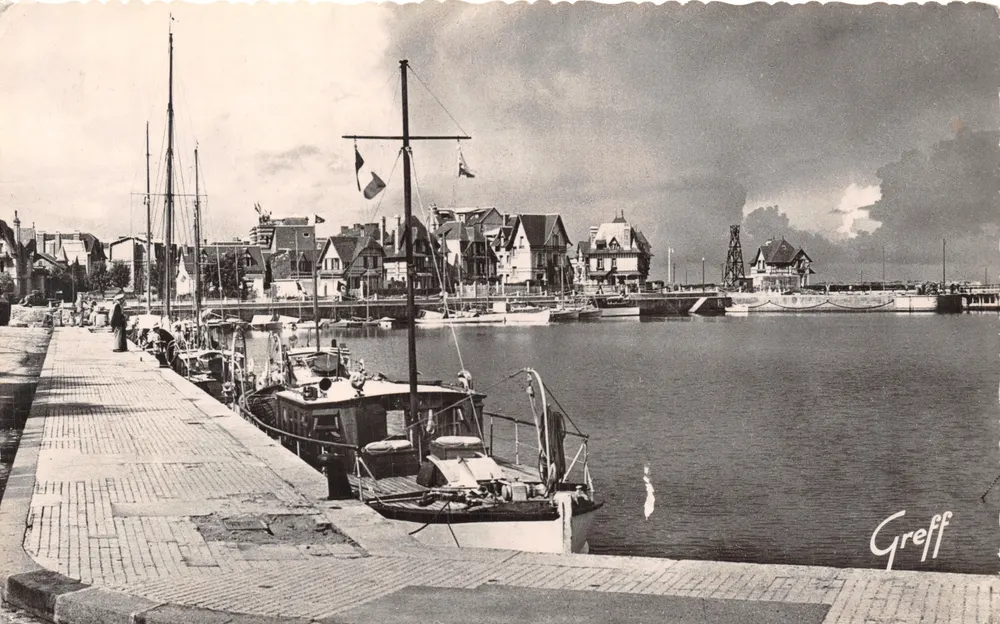 Deauville-Trouville — Ansicht des Yachtbeckens — Editions GREFF - Vorderseite