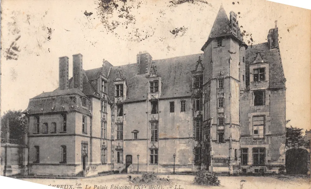 Évreux — Le Palais Épiscopal (XVe siècle) — LL - Recto