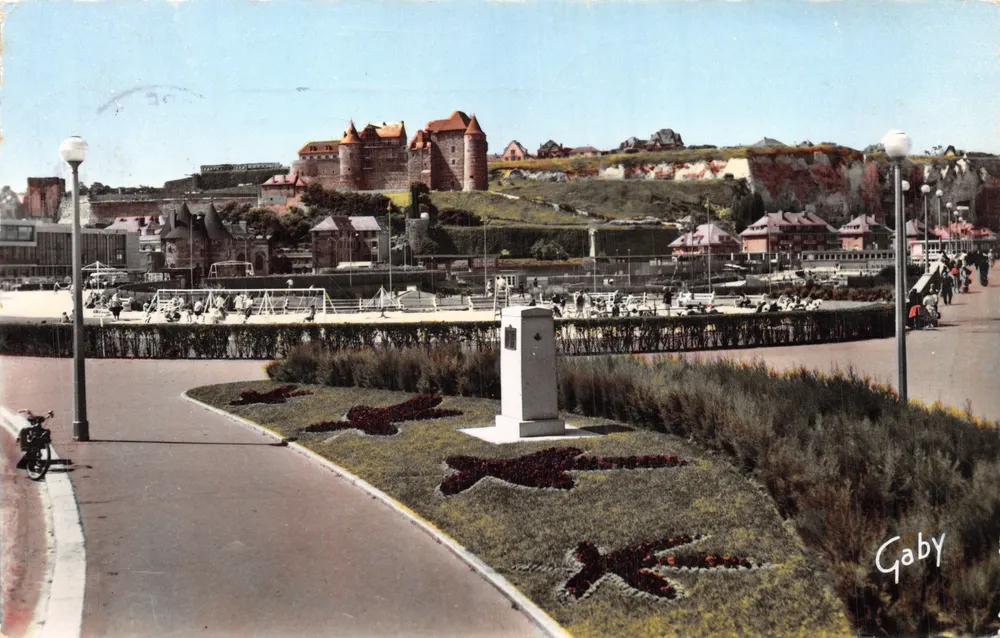 Le Monument Canadien — Château de Dieppe — Éditions GABY - Recto