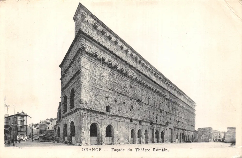 Orange — Fachada do Teatro Romano — editor ERA - Frente