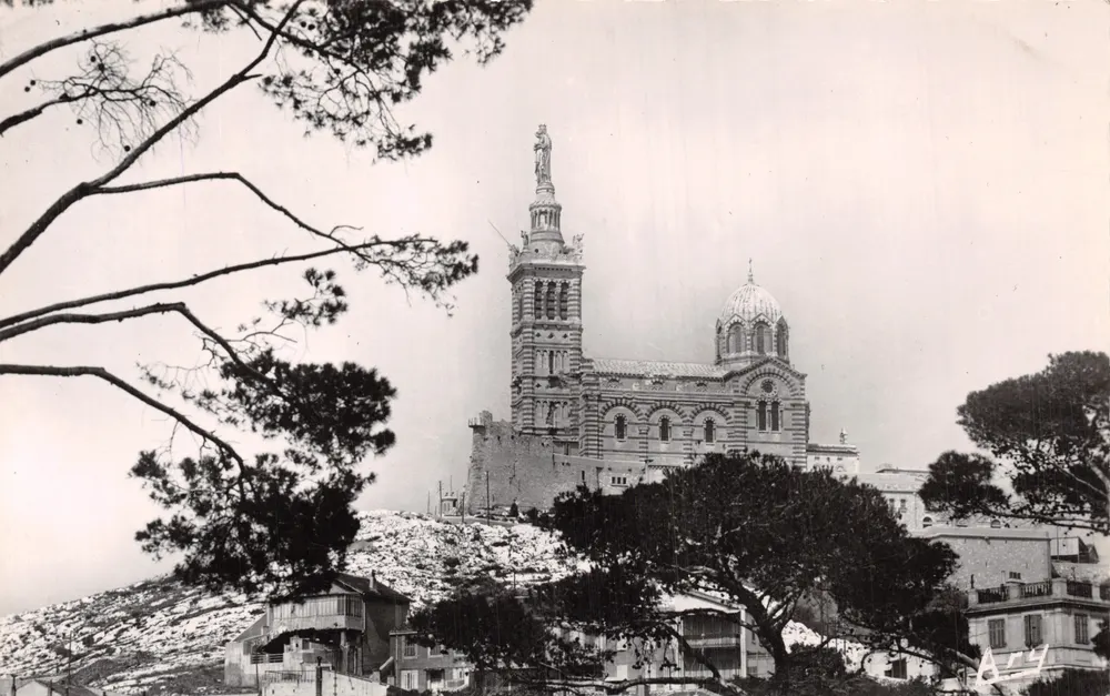 Basílica Notre-Dame-de-la-Garde — Marselha — editor TARDY - Frente