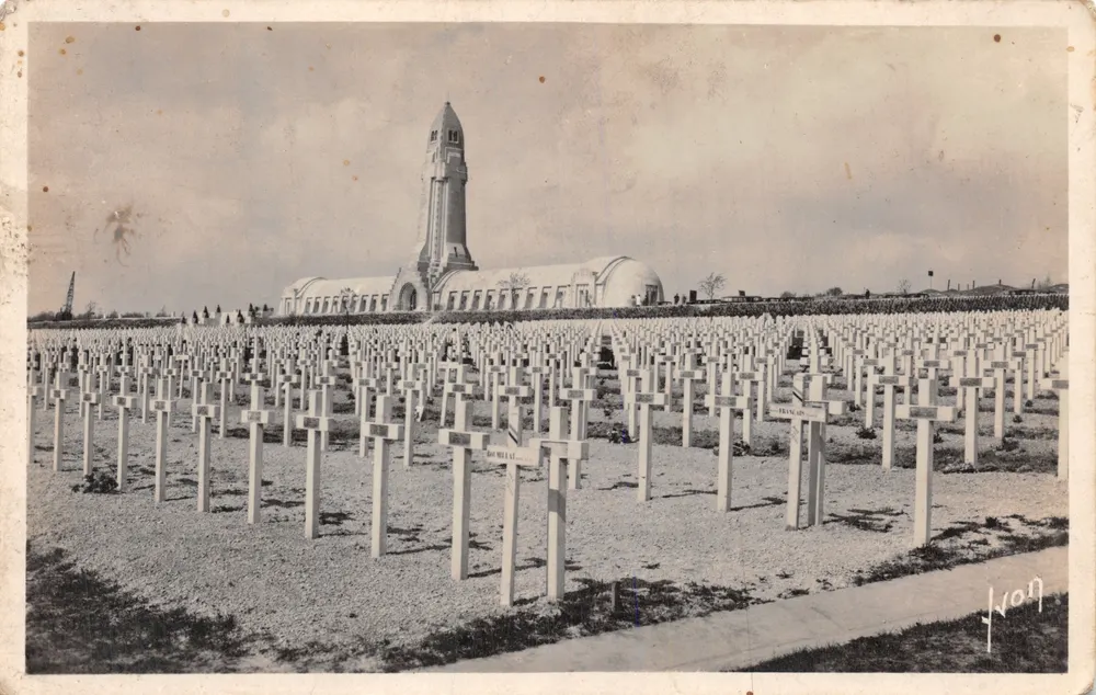 Nationalfriedhof Douaumont — Ossuar — Verlag YVON - Vorderseite