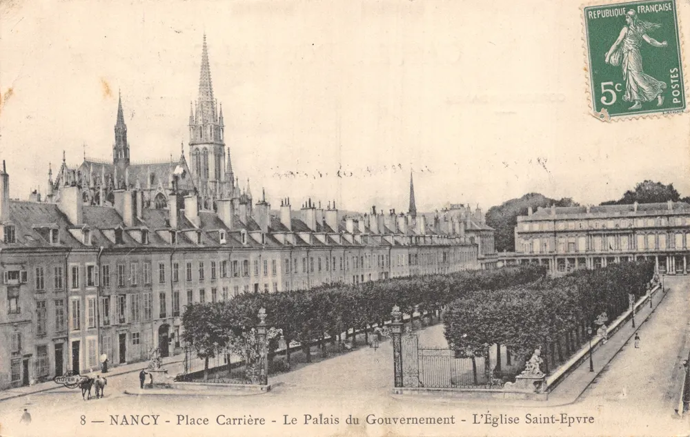 NANCY — Place Carrière — Schloss des Regierungspräsidiums — Kirche Saint-Epvre - Vorderseite