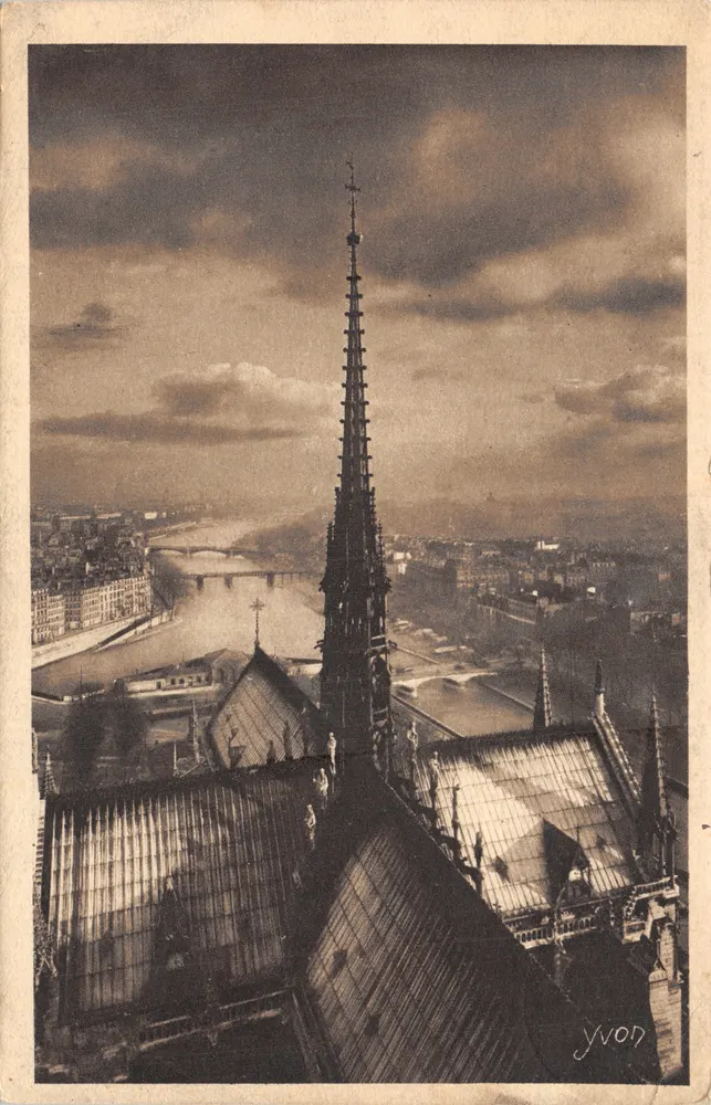 Notre-Dame de Paris — Der Transept (Ostseite) — Kunstausgabe YVON, Paris - Vorderseite