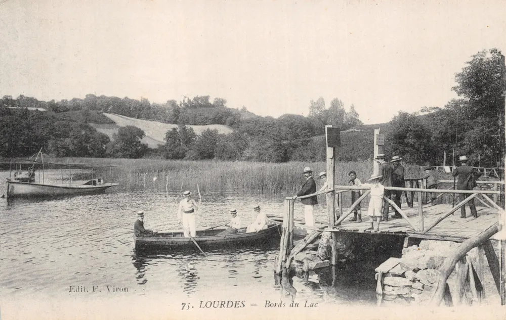 Lourdes — Bords du Lac — Éditeur F. Viron, n° 75 - Recto