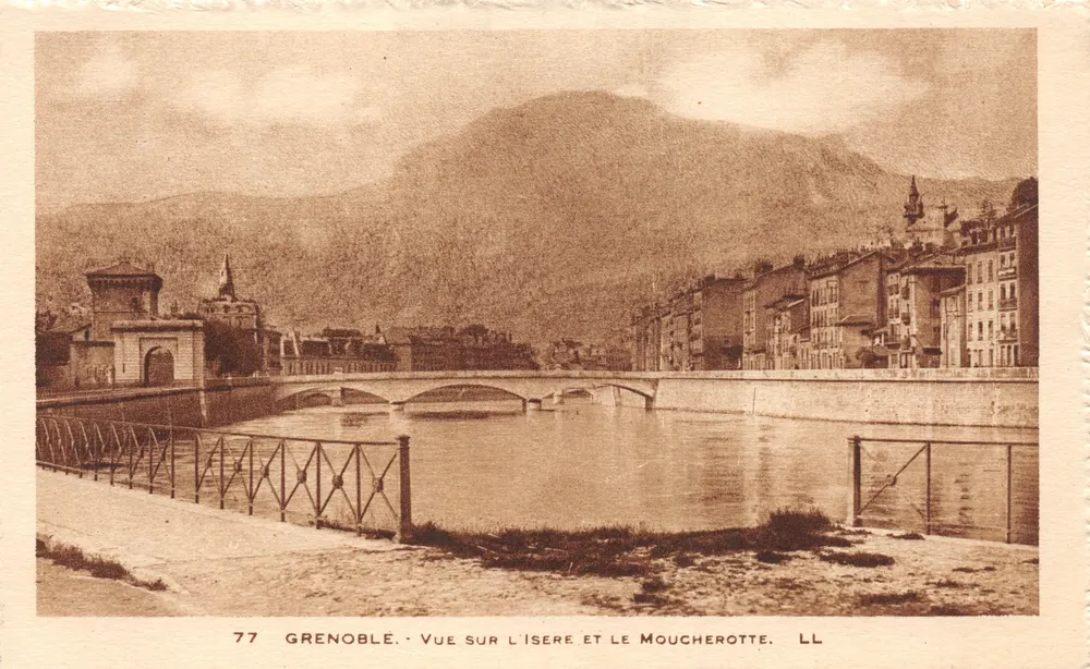 Grenoble — Vue sur l'Isère et le Moucherotte — LL - Recto