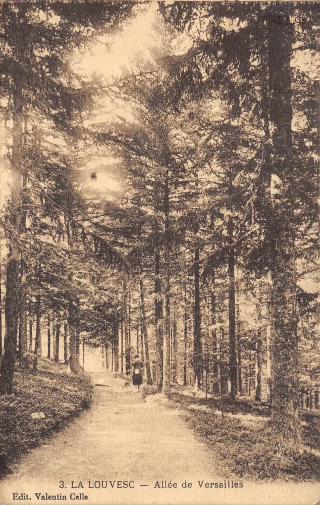 La Louvesc — Allée de Versailles — Edit. Valentin Celle, n°3 - Recto