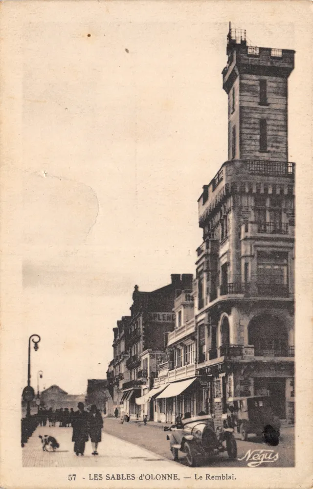 Les Sables-d'Olonne — Le Remblai — Nogus - आगे
