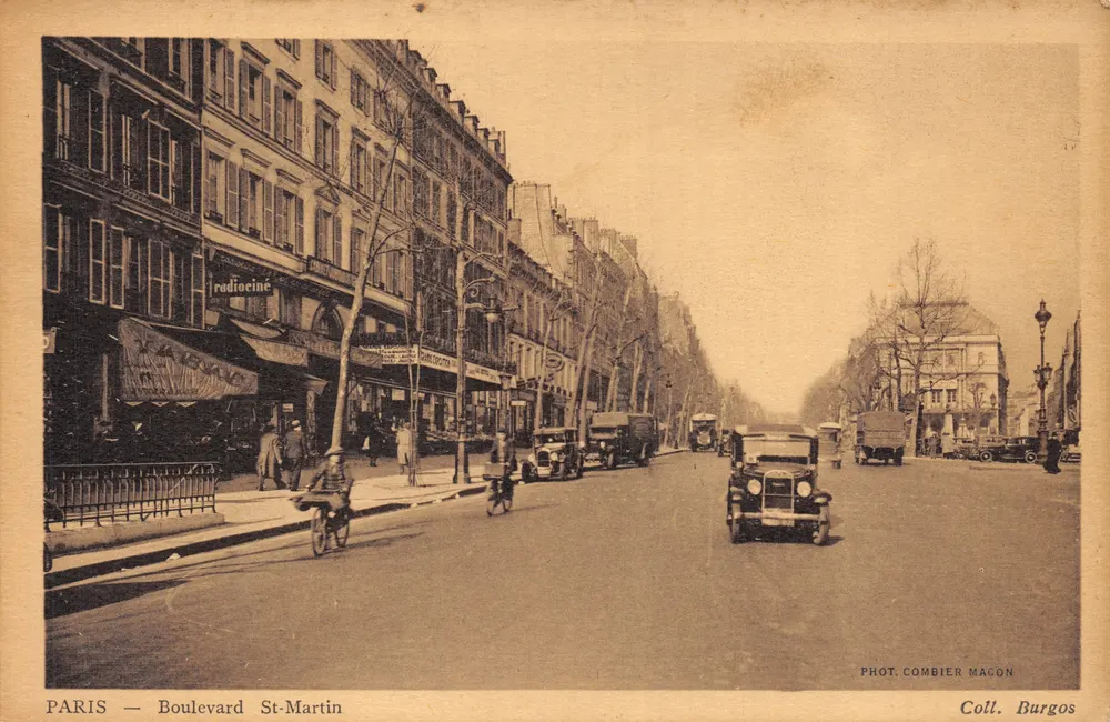 PARIS — Boulevard St-Martin — Verlag PHOT. COMBIER MACON, Seriennummer nicht sichtbar - Vorderseite