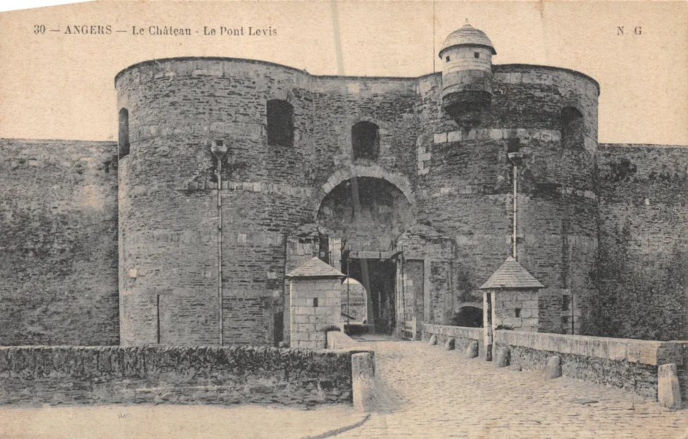 Angers — Das Schloss — Le Pont Levis — N.G. Verlag - Vorderseite