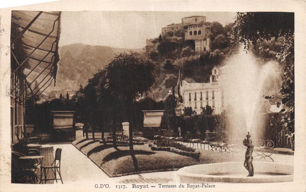 Royat — Terrasse du Royat-Palace — G.D'O. n° 1127 - Recto