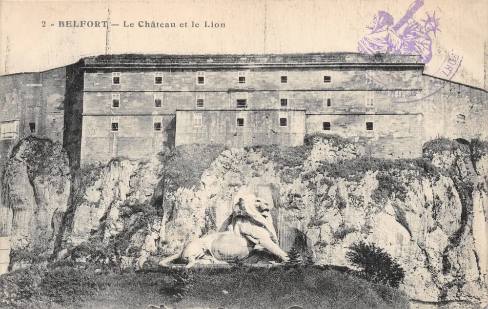 Belfort — Le Château et le Lion — Éditeur : Carte Posta - Recto