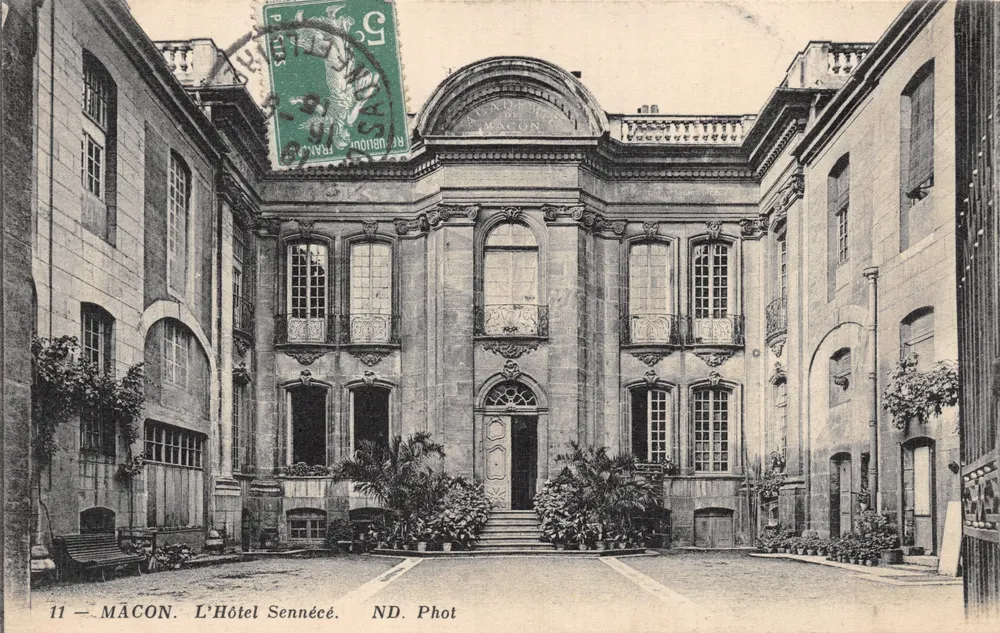 Mâcon — L'Hôtel Sennécé — ND. Phot - Recto