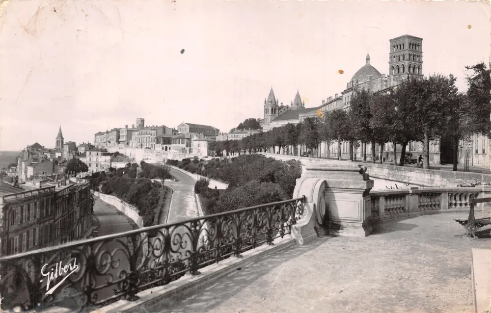 Ansicht der Stadt Angoulême — Verlag Gilber, Nr. A.13 - Vorderseite
