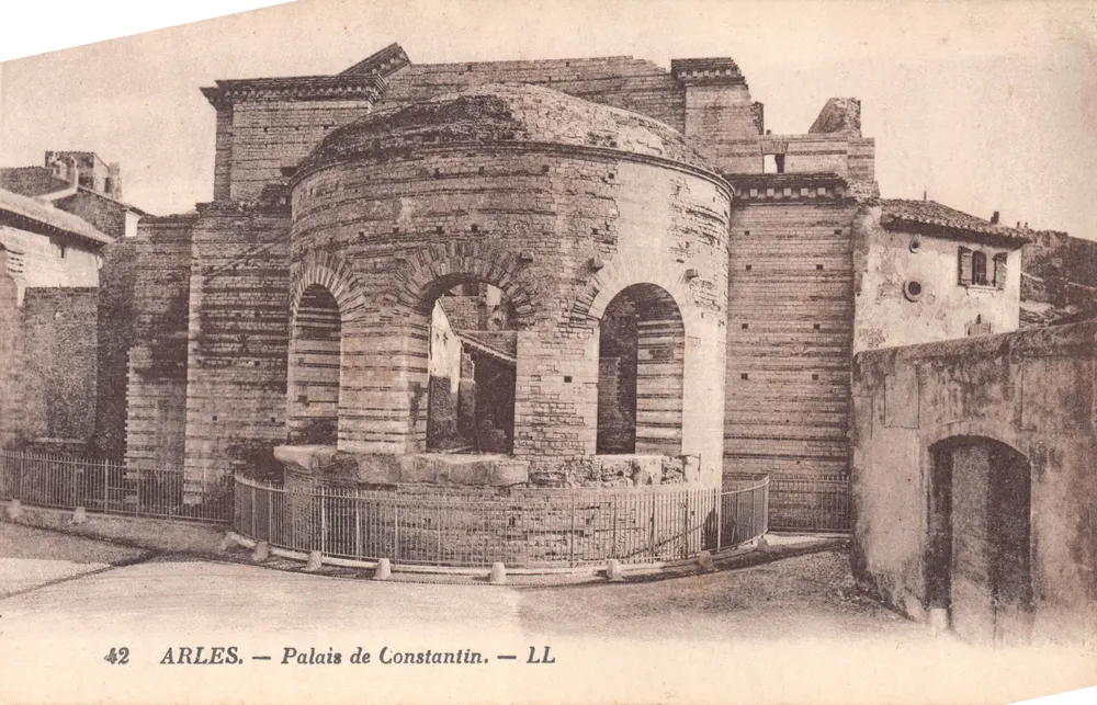 Arles — Palais de Constantin — LL - Recto