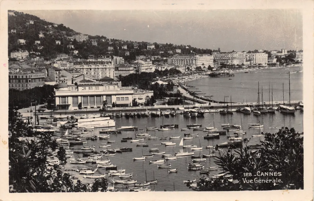 CANNES — Vue Générale — Les Éditions « MAR », 4, Bd de Cimiez, Nice - Recto