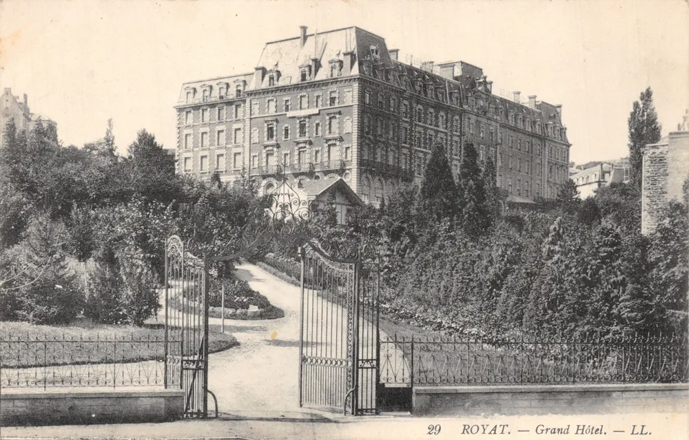 Royat — O Grand Hôtel — editor LL. n°29 - Frente