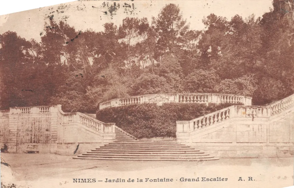 Nîmes — Garten der Fontaine — Großer Treppenaufgang — A. R - Vorderseite
