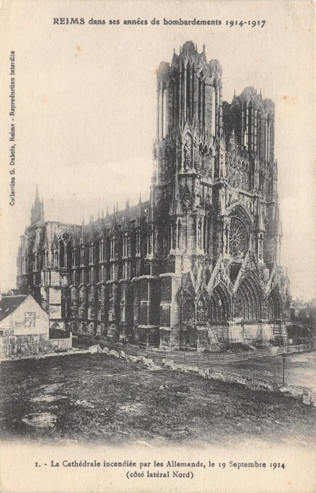 Reims — In Brand geratene Kathedrale (Nordseite) — G. Dabols, Reims - Vorderseite
