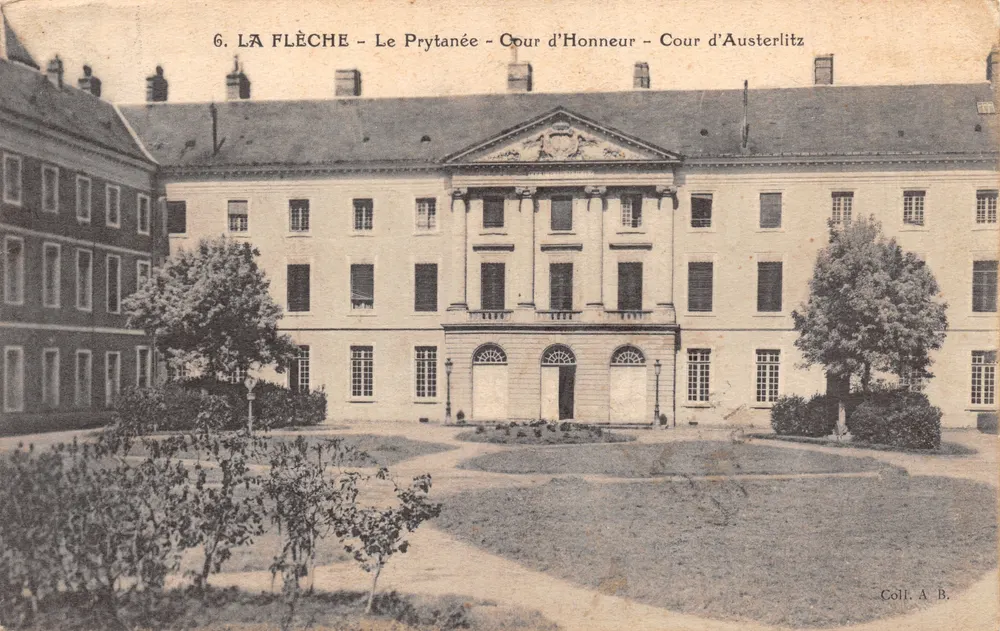 La Flèche - El Prytanée - Cour d'Honneur - Cour d'Austerlitz - editor Coll. A. B - Anverso