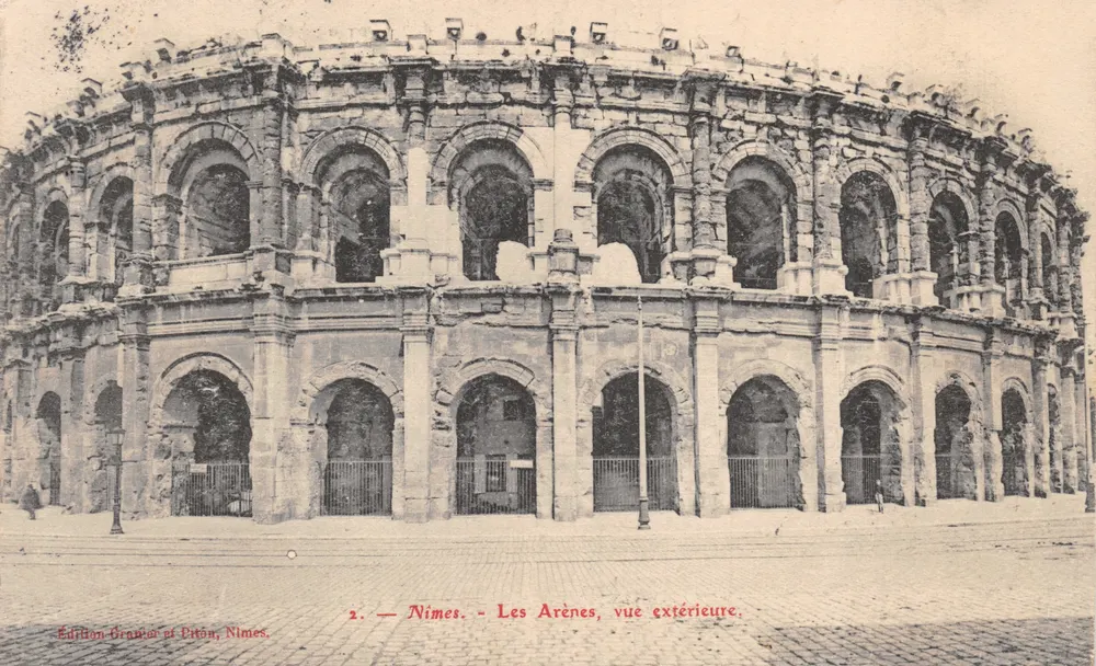 Nîmes — Die Arenen, äußere Ansicht — Edition Grampet et Piton, Nîmes - Vorderseite