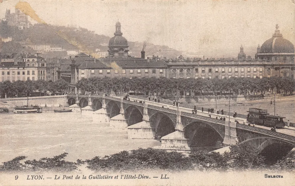 LYON — Der Guillotière-Brücke und das Hôtel-Dieu — LL. — Verlag SELECTA, n°9 - Vorderseite