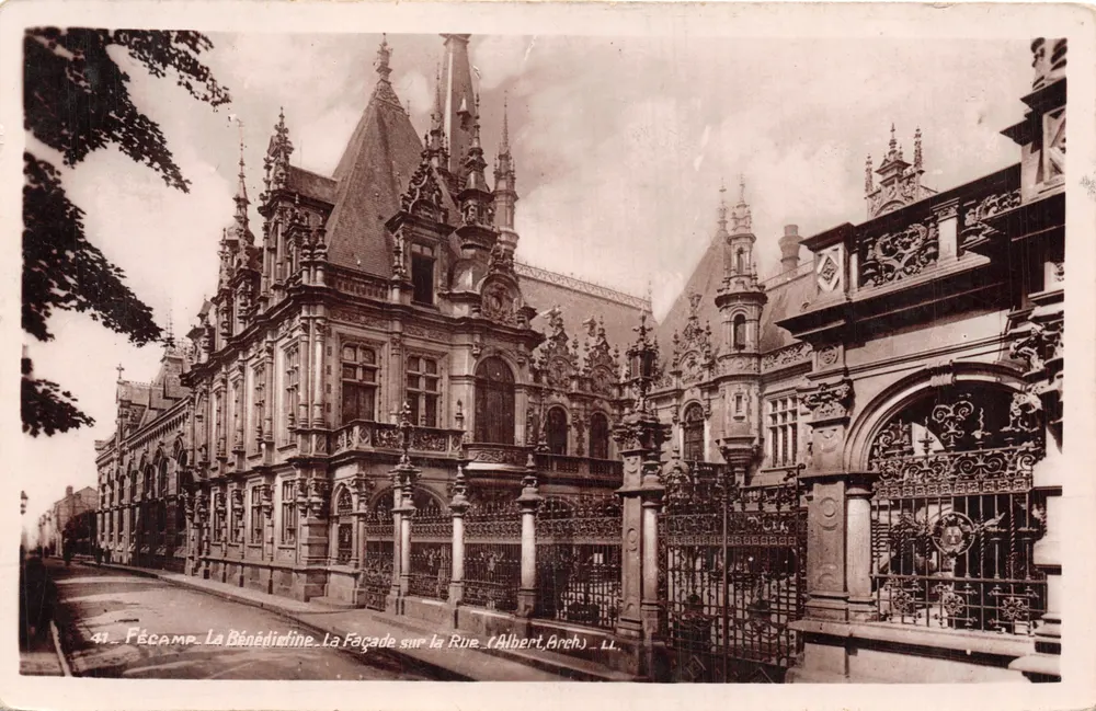 Fécamp — Die Fassade der Benediktinerabtei in der Straße Albert — LL. (Verlag) - Vorderseite