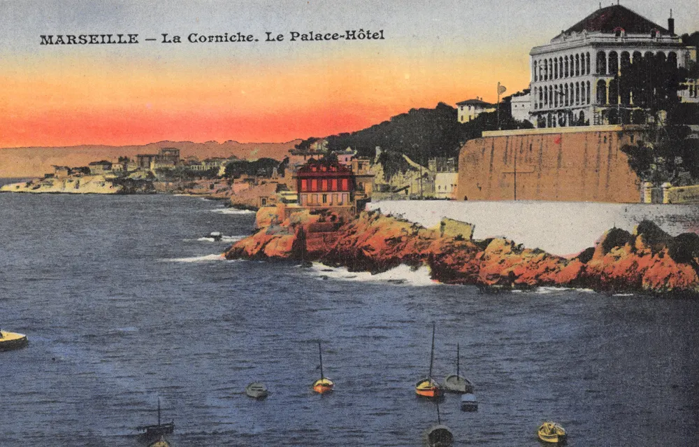 Marseille — A Corniche. O Hotel Palace - Frente