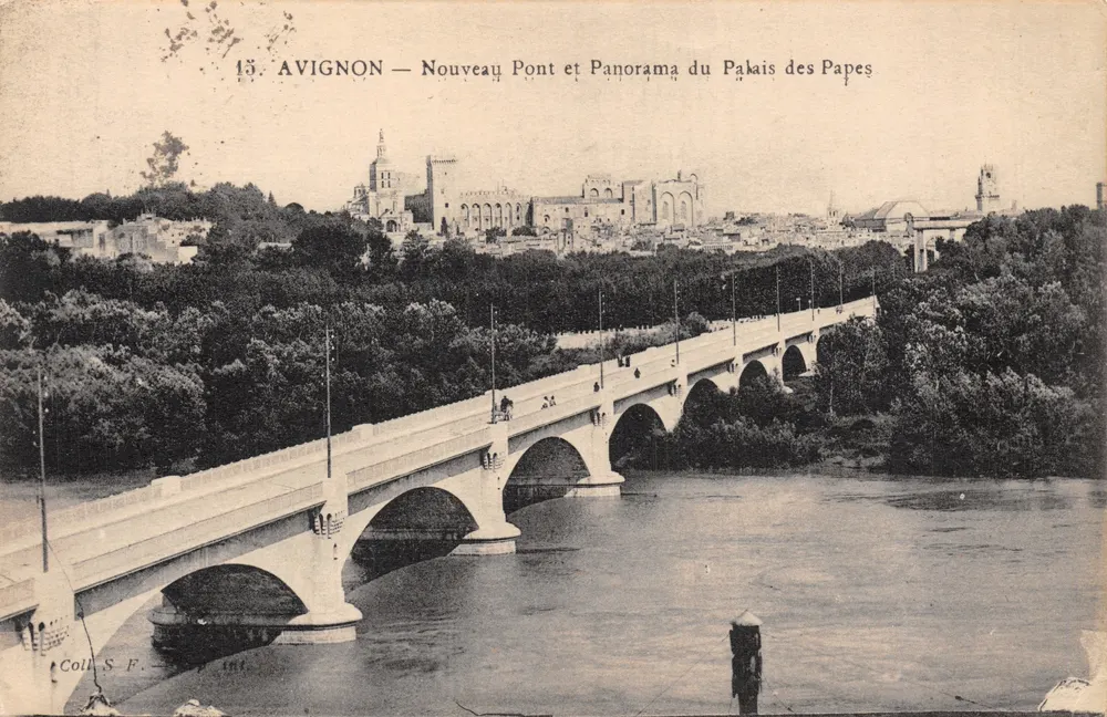 Avignon — Neuer Brücke und Panorama des Papstpalastes — Coll. S.F - Vorderseite