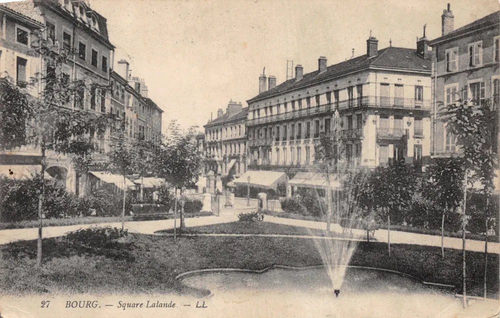 Bourg — Square Lalande — LL, editor LL, n.º 27 - Frente