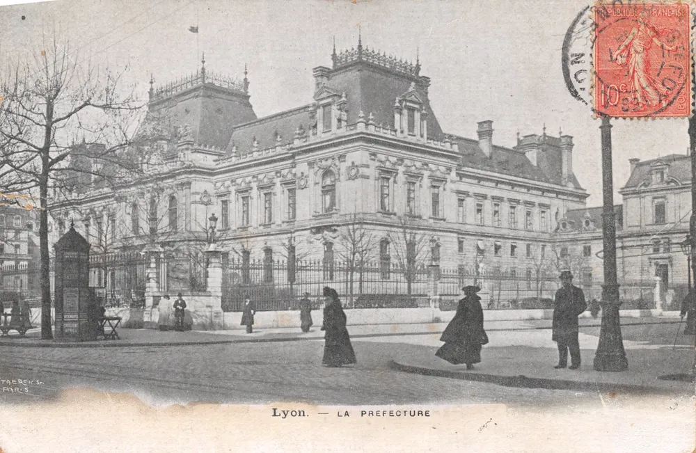 Lyon — A Prefeitura — editor TAERCK Sr. PARIS - Frente