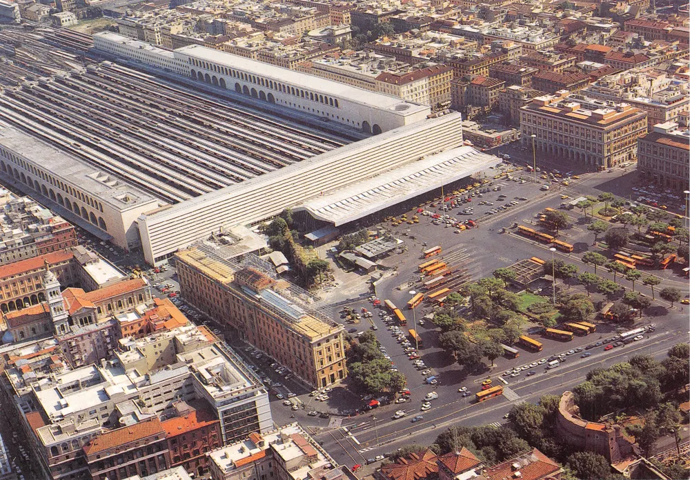 Roma — Estação Termini — editor PLURIGRAF - Frente