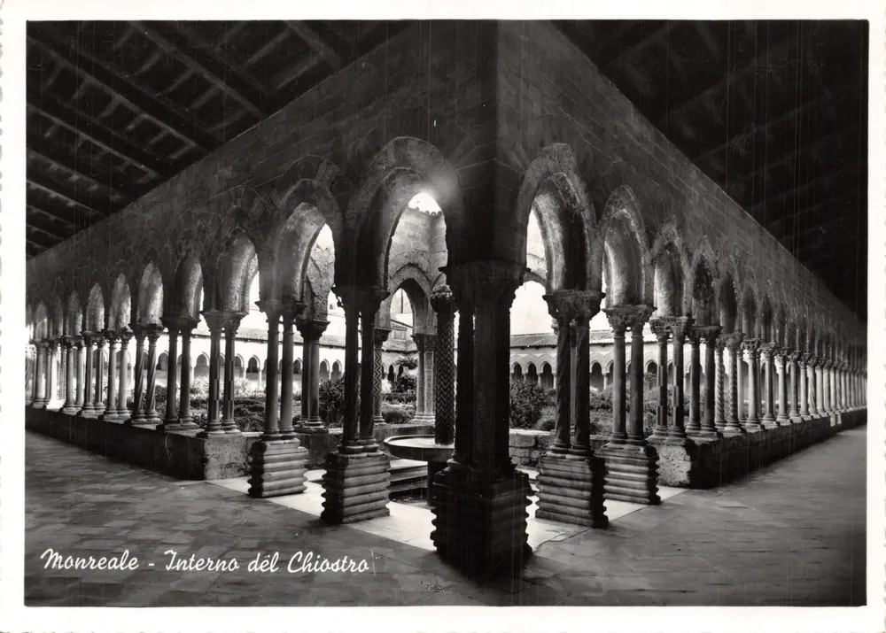 Monreale — Intérieur du cloître — éditeur Ed. Giovanni Bucare - आगे