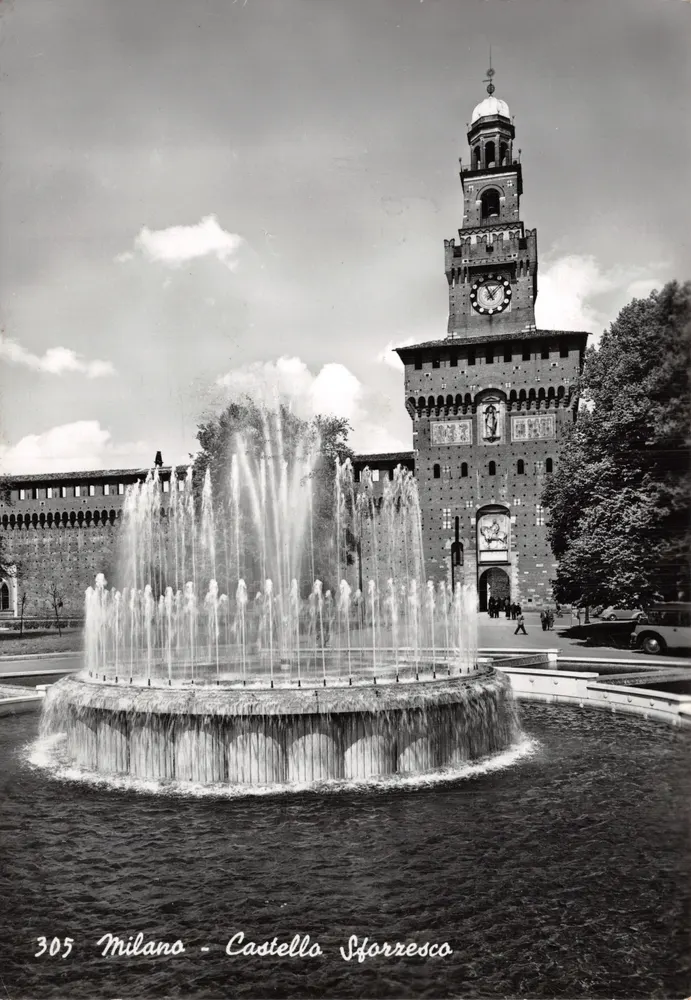 Mailand - Schloss Sforzesco — Zentrale Fontäne vor dem Bergfried, Verlag Bromofoto, Nr. 305 - Vorderseite