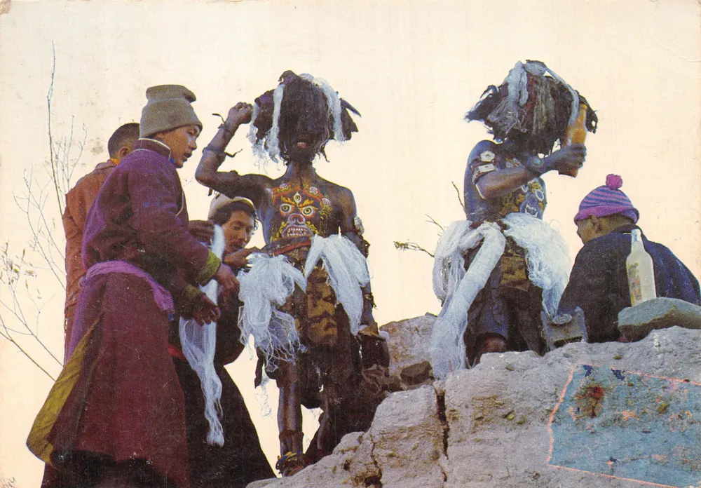 Dois oráculos de Mathro Gompa — LHA — editor EXPLORTRA TRANSHIMALAYAN AGENCY - Frente