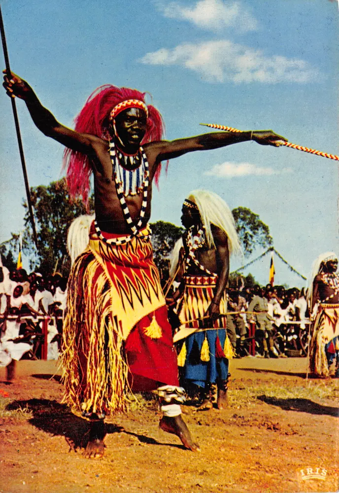 Danseurs africains — scène de danse rituelle — éditeur IRIS - आगे