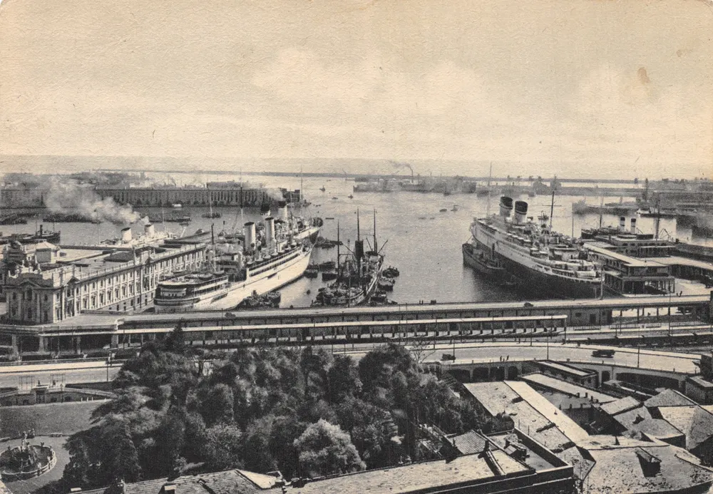 Genova — Panoramablick auf den Hafen — Verlag Panetto Mott - Vorderseite