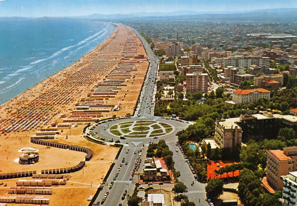 Rimini — luftige Ansicht der Strand und kreisförmigen Plaza — Ed. B. Marcaccini - Vorderseite