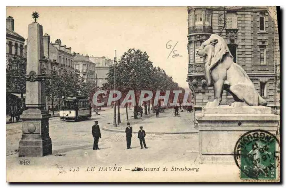 Le Havre — Boulevard de Strasbourg — Obélisco e leão - Frente