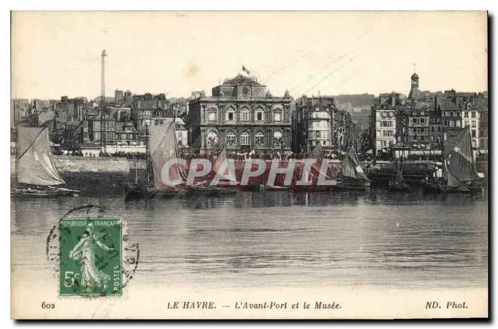 Le Havre — O Antepórtico e o Museu — ND. Fot. - Frente