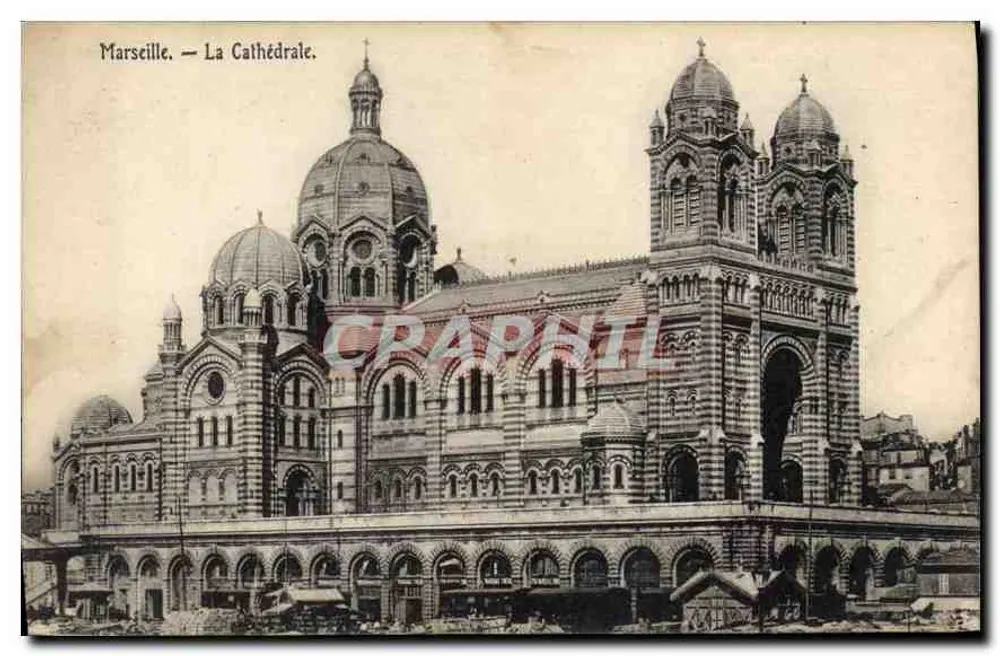 Marselha — A Catedral - Frente
