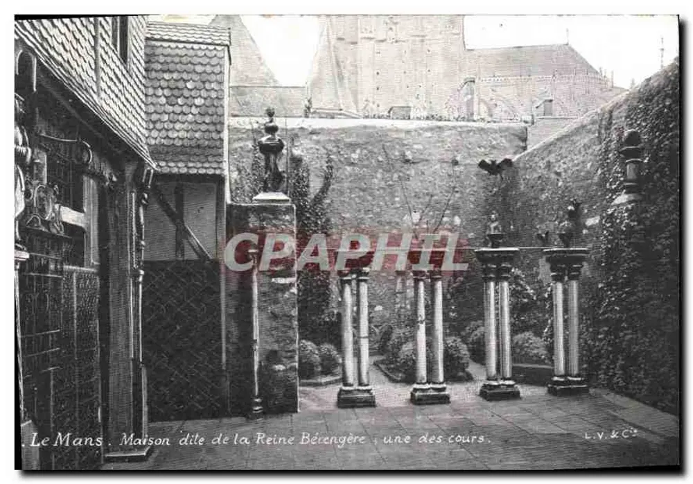 Le Mans. Haus genannt die Königin Bérengère, eine der Hofläden — L.V.&C° - Vorderseite