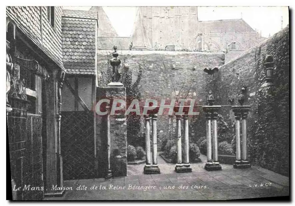 Le Mans. Haus genannt das Haus der Königin Berengère, eine der Hofläden — L.V. & Cie - Vorderseite