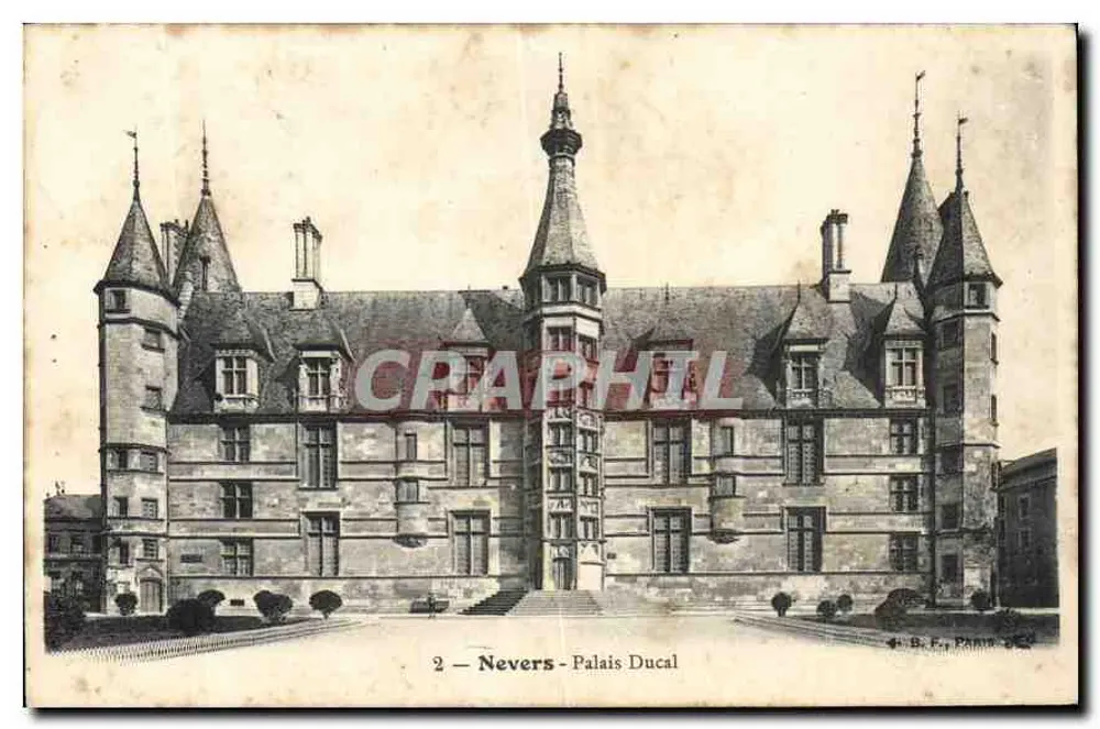 Nevers - Palácio Ducal — vista do castelo — B.F. Paris 28 - Frente