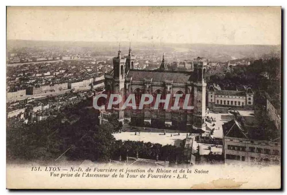 LYON — Notre-Dame de Fourvière und Zusammenfluss von Rhône und Saône — Aufnahme vom Aufzug der Fourvière-Turm - E. It. - Vorderseite