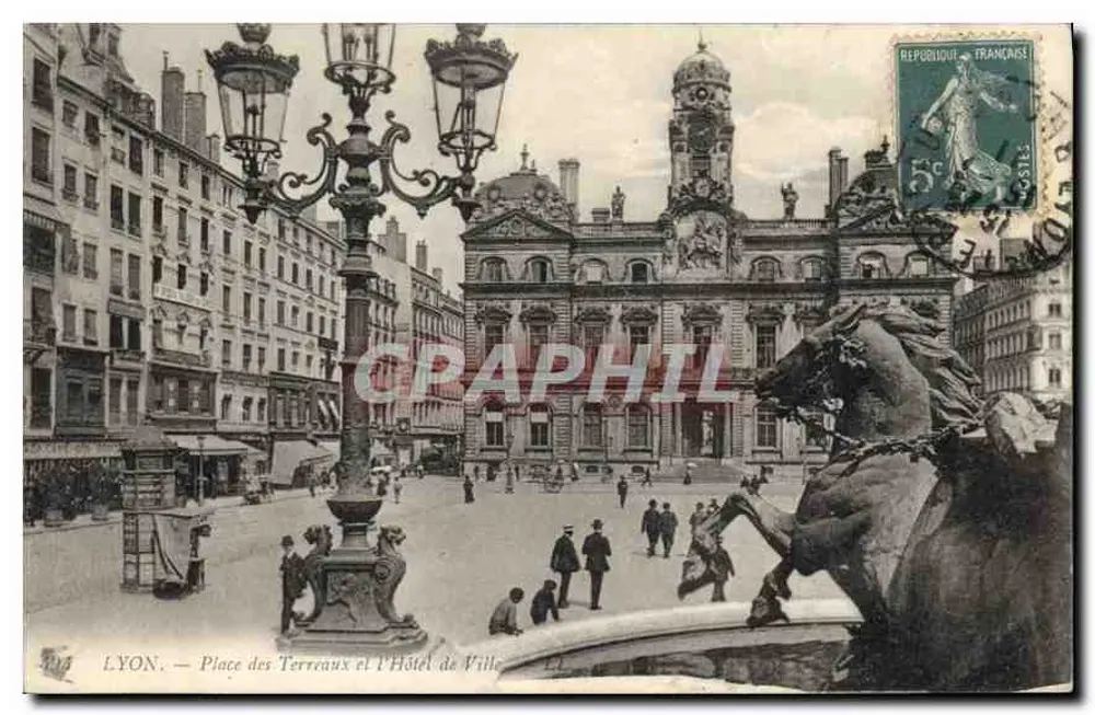LYON — Place des Terreaux und das Rathaus — Verleger nicht sichtbar - Vorderseite