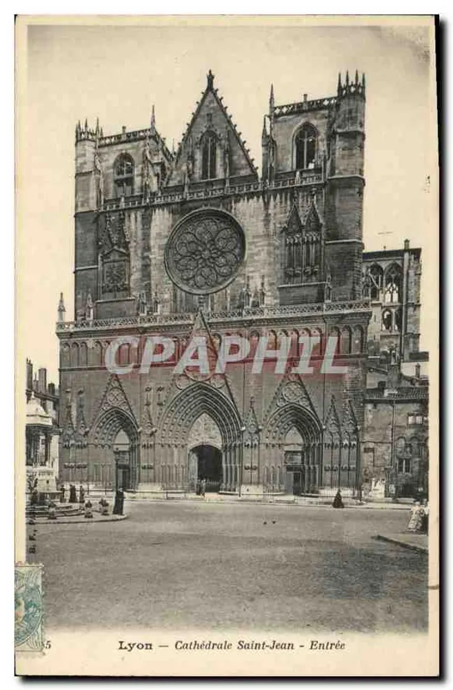 Lyon — Catedral de São João — Entrada - Frente