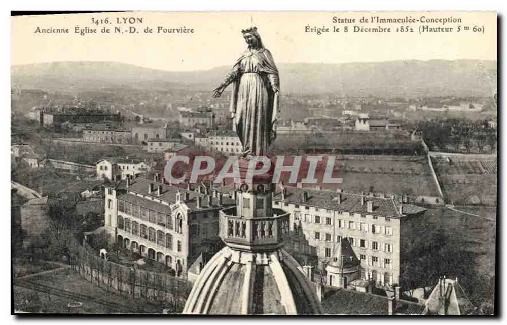 Lyon - Iglesia antigua de Notre-Dame de Fourvière — Estatua de la Inmaculada Concepción erigida el 8 de diciembre de 1852 (altura 5m 60) - Anverso