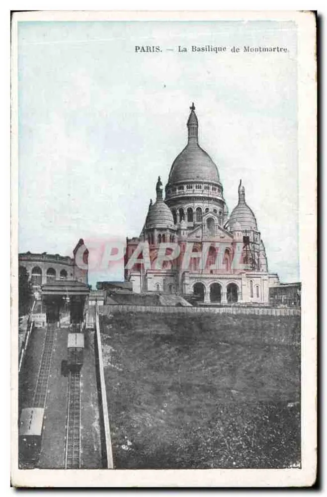Paris — A Basílica de Montmartre - Frente